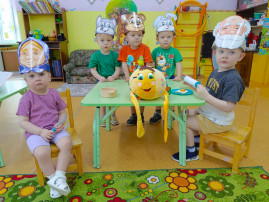 У нас в гостях Колобок У нас в гостях Колобок.